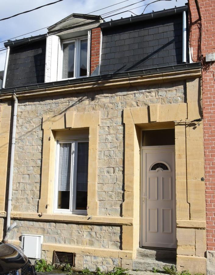 La Maison Aux Jardins Шарлевиль-Мезьер Экстерьер фото